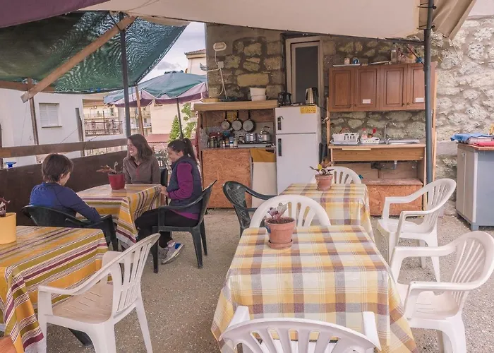 אכסניה Host El Greco *